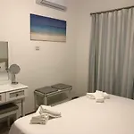 Kings Palace - Fabulous Pool-side 2 Bed *